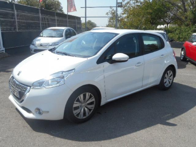 PEUGEOT 208 1.6 e-HDi, voiture occasion
