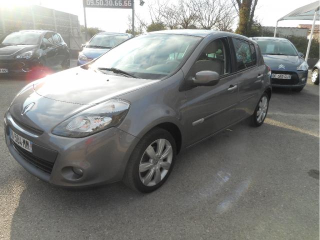 RENAULT CLIO 1.5 dCi 105ch Exception 5p (2009A), voiture occasion